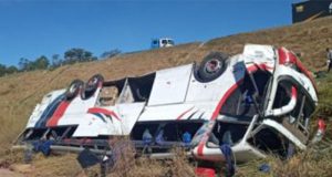Acidente com ônibus deixa um morto e 25 feridos na Washington Luís