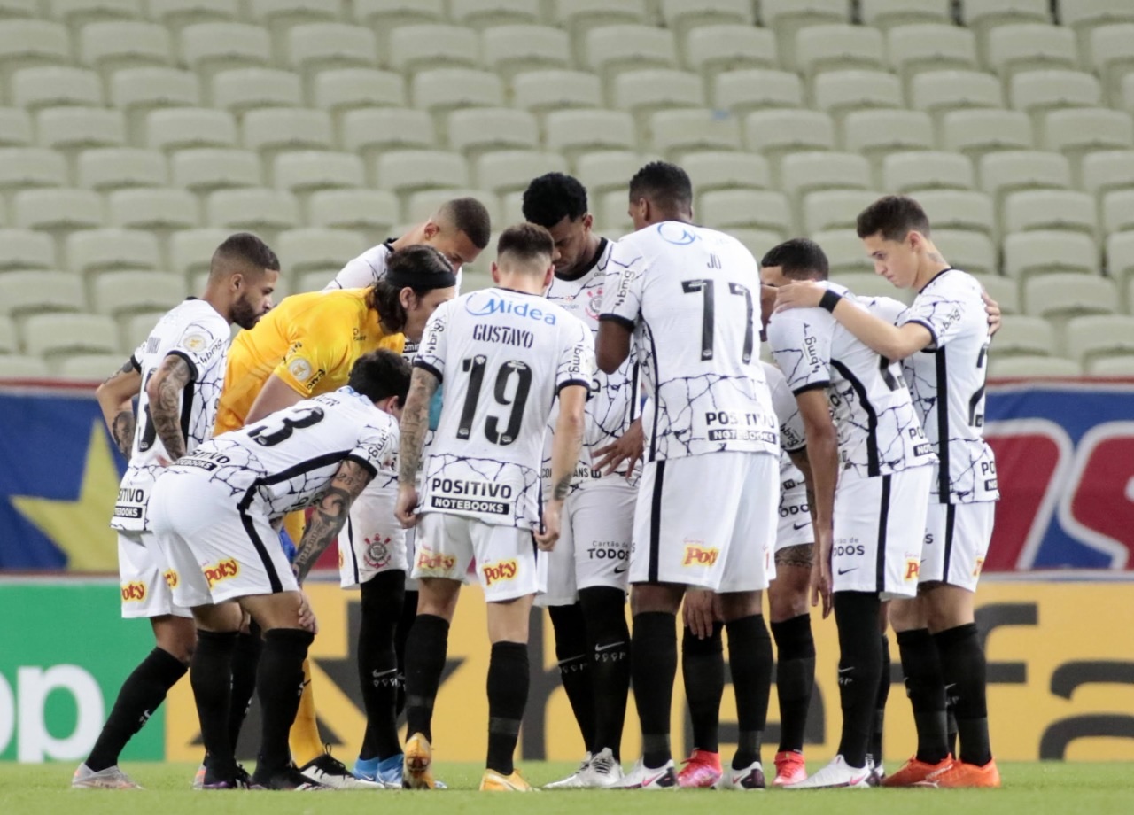 Corinthians é superado pelo Red Bull Bragantino por 1 a 0, no