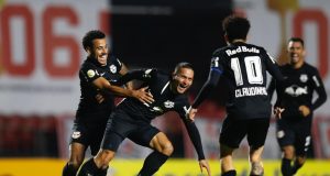 Líder, Red Bull Bragantino vira para cima do São Paulo, que segue sem vencer no Brasileirão