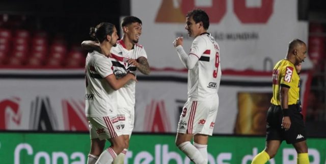 São Paulo bate o Vasco no primeiro jogo das oitavas da ...