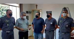 Câmara é condecorada pelo bom relacionamento com a Polícia Militar