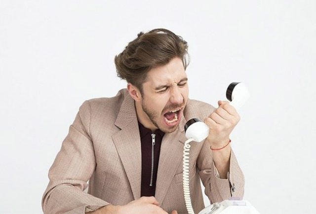 Telefone