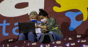 Pia Sundhage acompanhou a partida entre Ferroviária e Corinthians pelo Brasileiro Feminino