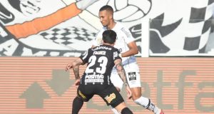Brasileirão: Santos e Corinthians empatam sem gols na Vila Belmiro