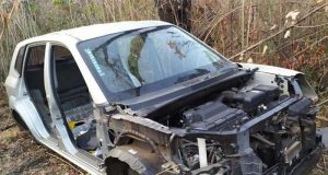 ROCAM descobre cemitério de carros roubados e furtados na região