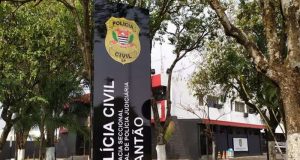 Casal sai para comemorar aniversário, briga por ciúmes e se estapeia na volta