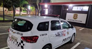 Churrasco vira confusão com chegada da ex-mulher e cada um conta uma versão do ocorrido