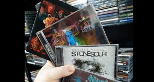 Programa Black Dog, da Uniara FM, traz álbuns aniversariantes da semana