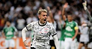 Gol no último minuto dá vitória do Corinthians sobre a Chapecoense