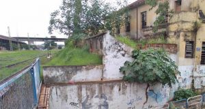 Obra interdita passagem de pedestre no pontilhão da Avenida São Paulo nesta segunda (13)