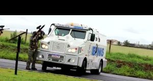 Simulação mostra assalto a carro forte em Araraquara e ação da Polícia Rodoviária