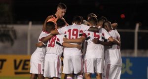 De virada, São Paulo vence o Cruzeiro e garante vaga na semifinal da Copinha
