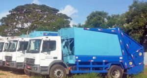Coleta de lixo deverá estar normalizada até segunda em Araraquara