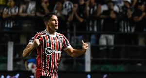 São Paulo vence o Santos, na Vila, pelo Paulistão