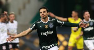 Palmeiras derrota o Corinthians e confirma a liderança no geral do Paulistão
