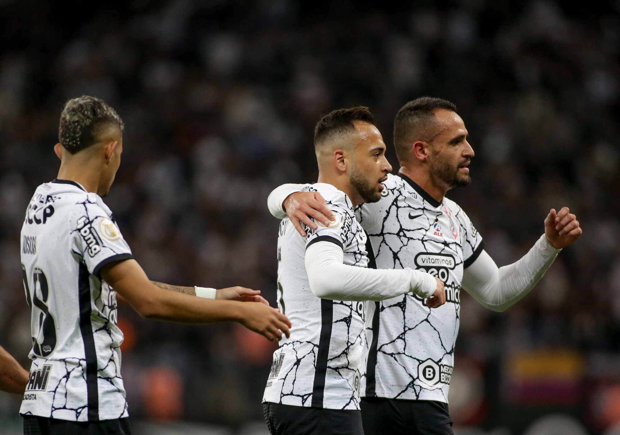 Atual líder, Corinthians é o clube que mais vezes liderou o Brasileirão na era dos pontos corridos