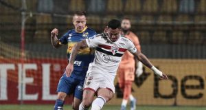 São Paulo empata com o Everton-CHI, mas mantém liderança