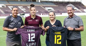 Ferroviária homenageia goleira Yanne pelo título com o Brasil no Sul-Americano Sub-20