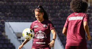 Atacante Guarecuco sofre lesão e está fora da temporada na Ferroviária