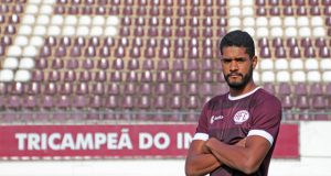 Volante deixa a Ferroviária sem ter estreado pelo clube na Série D