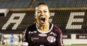 Após a “escuridão”, Nicoly se emociona em retorno à Ferroviária: “Foi muito especial voltar deste jeito”