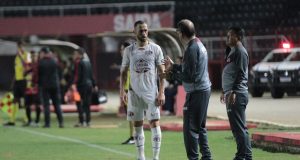 Apesar do empate, treinador aponta competitividade da Ferroviária na Série D