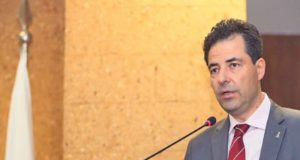 Não é possível interferir em preço dos combustíveis, diz ministro de Minas e Energia