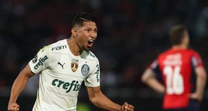 Palmeiras derrota o Cerro Porteño e fica perto da classificação