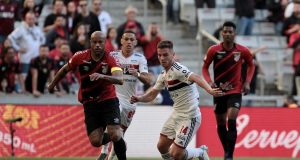 Com lei do ex, São Paulo é derrotado pelo Athletico-PR pelo Brasileirão