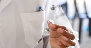 Covid-19: Saúde inicia 4ª dose em pessoas com 35 anos ou mais nesta quinta