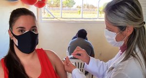 Covid-19: Saúde inicia 4ª dose para 18 anos ou mais e retoma 1ª dose para 3 e 4 anos