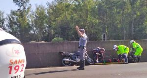 Mulher de 29 anos fica ferida em acidente na Rodovia Washington Luís