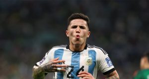 Messi e Fernández garantem vitória da Argentina sobre o México na Copa