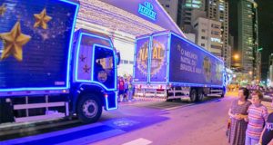 Carreata de Natal da Havan passa pelas ruas de Araraquara nesta quarta-feira