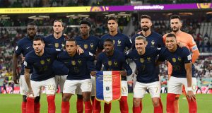 Artilheiros Giroud e Mbappé fazem França avançar: 3 a 1 na Polônia