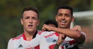 Talles Wander faz 3, São Paulo goleia e se classifica à segunda fase da Copinha