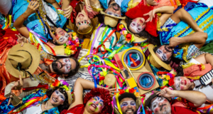 Espetáculo teatral do “Auto do Bumbá” pede passagem em Araraquara