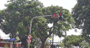 Tragédia da 36 faz Prefeitura instalar dois semáforos na Castro Alves para desafogar trânsito