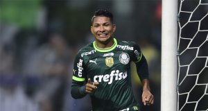Rony marca, Palmeiras derrota São Bernardo e avança à semifinais do Paulistão