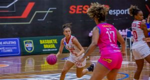 Ala do Sesi Araraquara sofre lesão grave no joelho e está fora da temporada