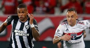 Em jogo movimentado, São Paulo perde para o Botafogo no Engenhão