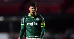 Palmeiras vira e vence a primeira na Libertadores