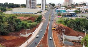 Empresa leva reconstrução da travessia na Avenida 36 para a reta final