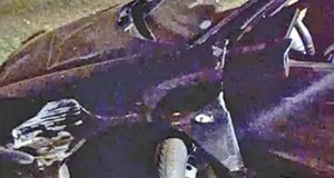 Moradora de Araraquara ao sair de Matão entra em via errada e bate carro num mourão