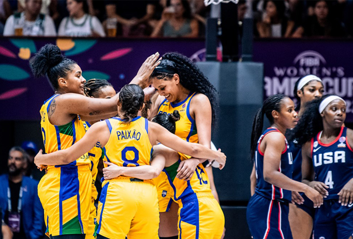 Brasil bate México no basquete e joga no domingo por vaga na