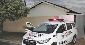 Comerciante é morto com tiro na cabeça; assassino foge e deixa carro em matagal.