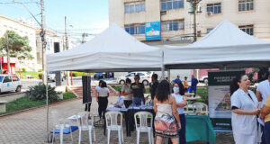 Orientação, palestra e exposição marcam mais um dia da Semana da Alimentação Saudável
