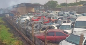 Polícia Civil vai investigar as causas do incêndio que destruiu duas dezenas de carros em Américo