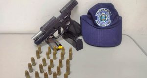 Na queda de motociclista, guardas municipais encontram pistola 9mm e 33 munições intactas