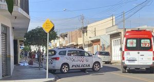 Idoso com 82 anos morre ao cair da sacada de sobrado em bairro da cidade